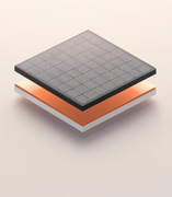 Zukunft der Solarzelle: Schematischer Aufbau einer modernen Solarzelle mit mehreren Materialschichten für höhere Effizienz und Langlebigkeit.