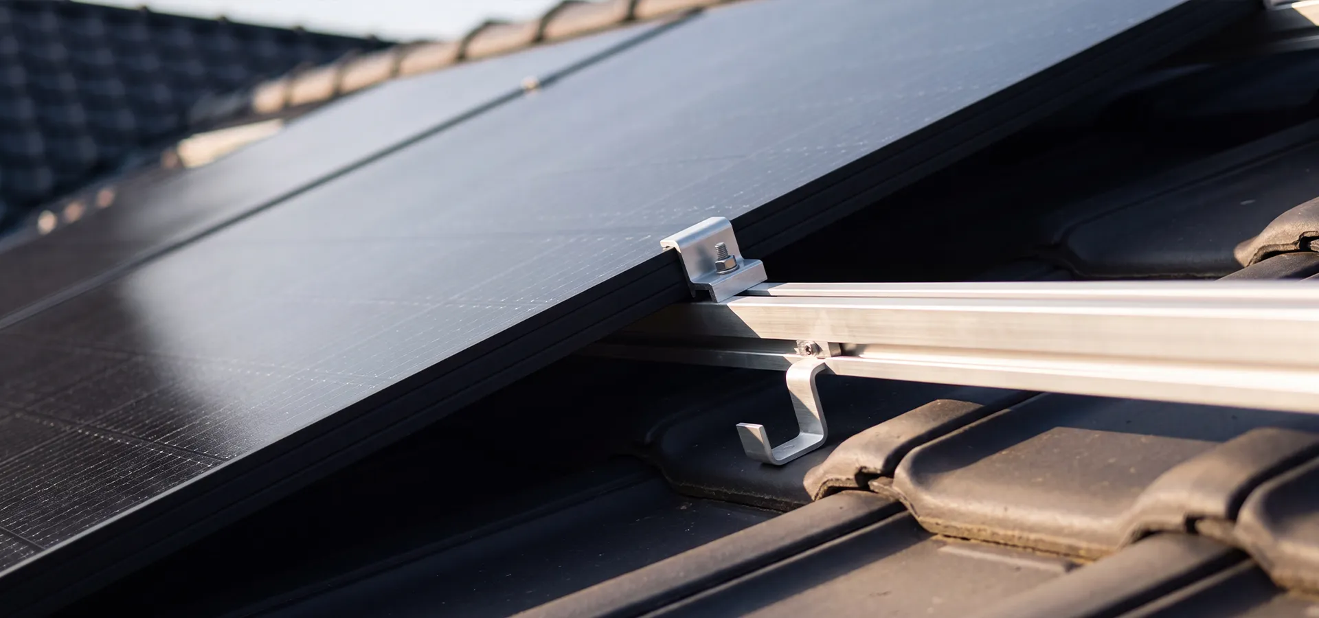 Header_Ratgeber-Aufbau_Photovoltaikanlage